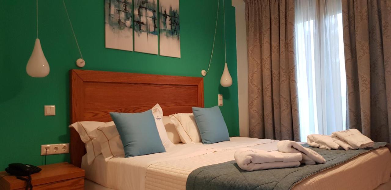 Hatzoudis Luxury Suites Криси Амудия Екстериор снимка