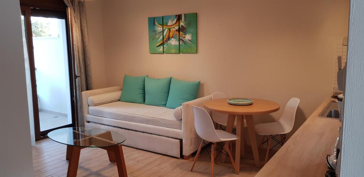 Hatzoudis Luxury Suites Криси Амудия Екстериор снимка