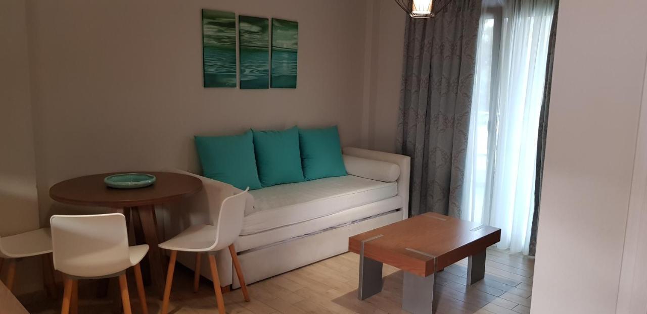 Hatzoudis Luxury Suites Криси Амудия Екстериор снимка
