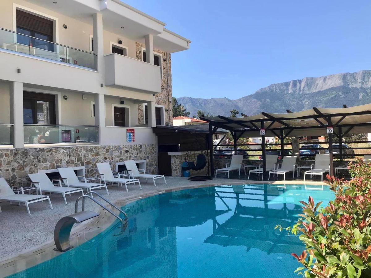 Hatzoudis Luxury Suites Криси Амудия Екстериор снимка