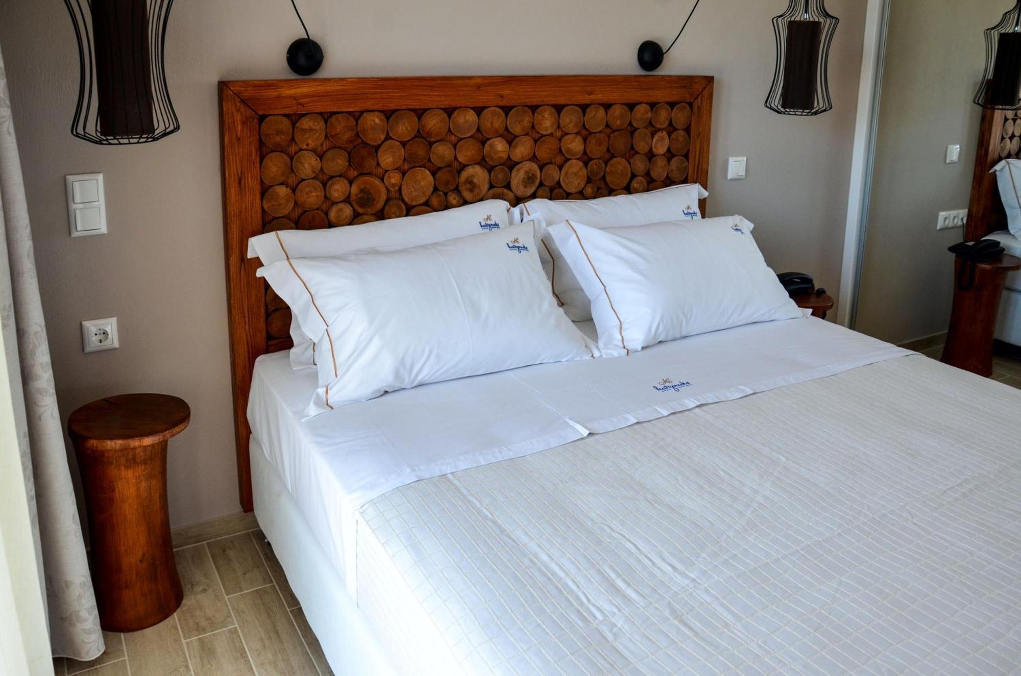 Hatzoudis Luxury Suites Криси Амудия Екстериор снимка