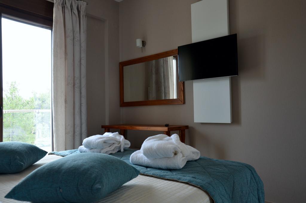 Hatzoudis Luxury Suites Криси Амудия Екстериор снимка